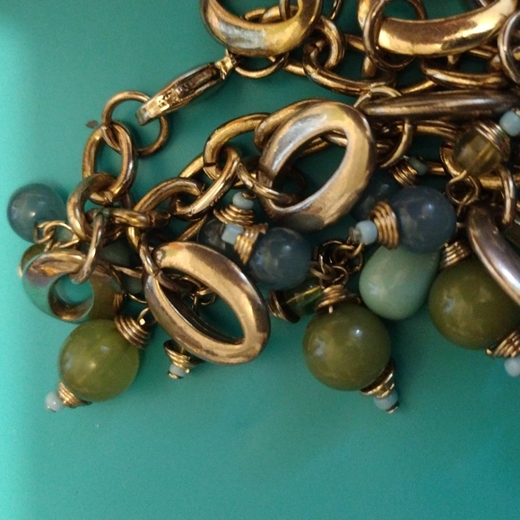 Green and Gold Plated Vintage bracelet - Picture 2 of 4